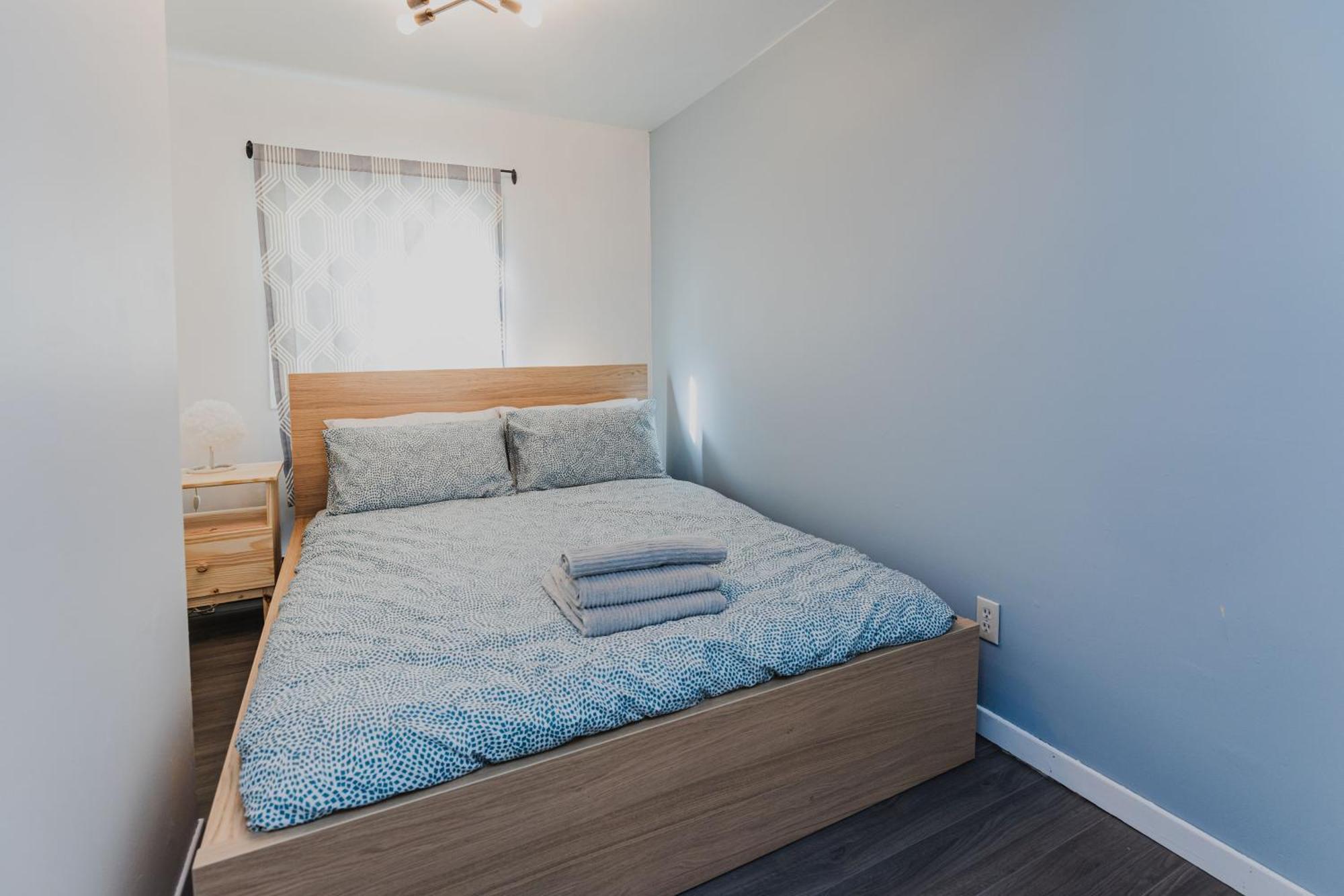 Avenir Centre Suite - Near Nbcc, Moncton Hospital, Airport Монктон Экстерьер фото
